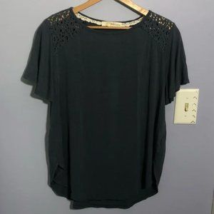 Rewind lace blouse